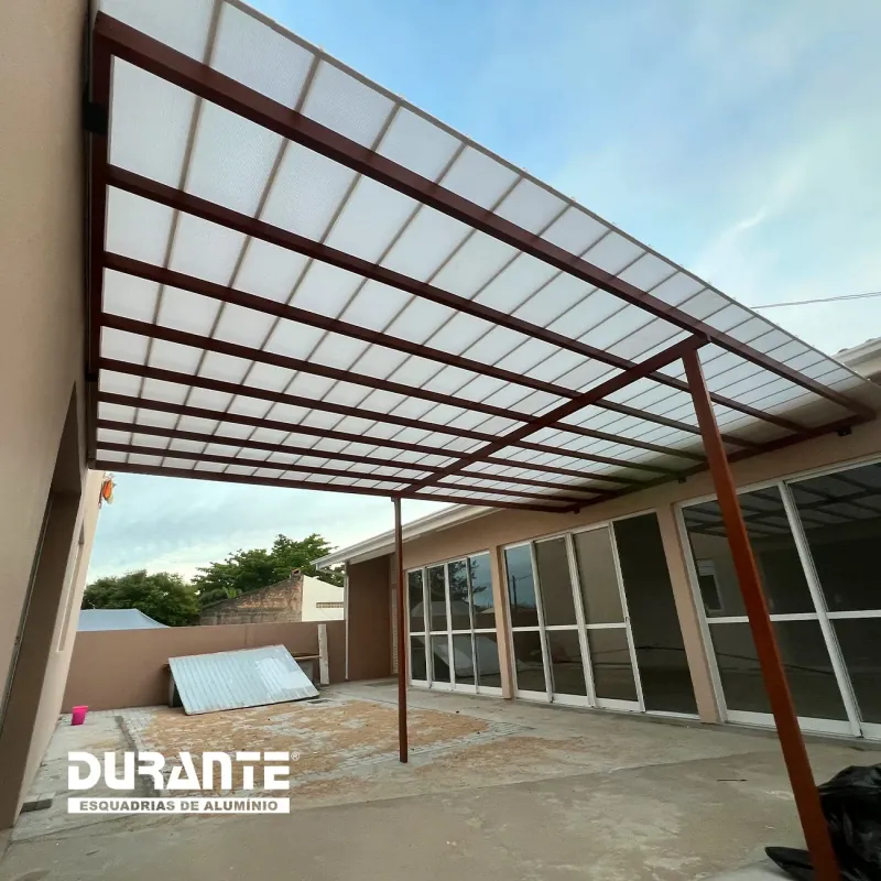 Obra de esquadrias de alumínio em Santa Catarina — Durante Esquadrias